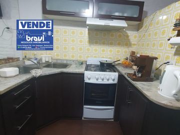 Chalet en importante Avenida   Zona Residencial de Gral Rodriguez AV EVA PERON 464