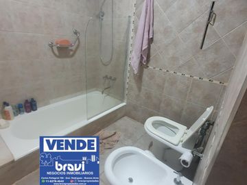 Chalet en importante Avenida   Zona Residencial de Gral Rodriguez AV EVA PERON 464