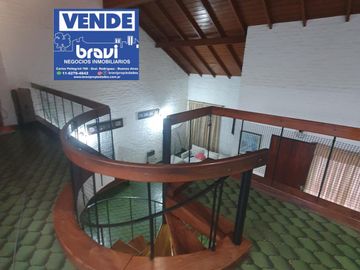 Chalet en importante Avenida   Zona Residencial de Gral Rodriguez AV EVA PERON 464