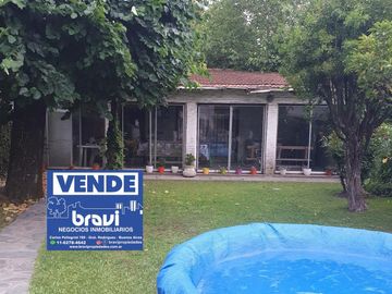 Chalet en importante Avenida   Zona Residencial de Gral Rodriguez AV EVA PERON 464