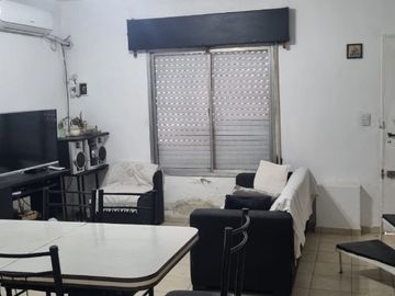 Departamento Tipo Casa en venta en Lanus Oeste