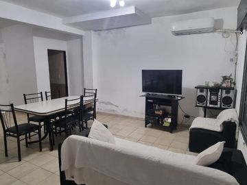 Departamento Tipo Casa en venta en Lanus Oeste