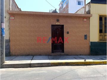 ¡Oportunidad única!  Venta de Casa en Huacho – 240 m² 

Todo lo que necesitas para vivir cómodamente. Ubicada a solo 4 cuadras de la plaza central y