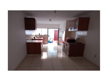 ¡Oportunidad única!  Venta de Casa en Huacho – 240 m² 

Todo lo que necesitas para vivir cómodamente. Ubicada a solo 4 cuadras de la plaza central y