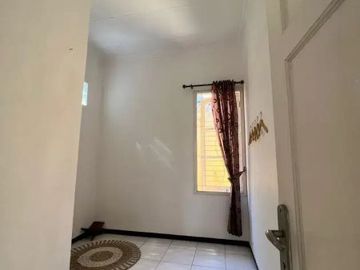 Rumah Minimalis 2 Lantai di Kebonsari Regency Daerah Jambangan