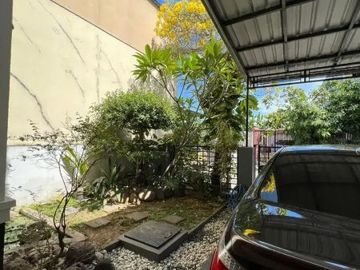 Rumah Minimalis 2 Lantai di Kebonsari Regency Daerah Jambangan