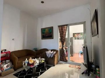 Rumah Minimalis 2 Lantai di Kebonsari Regency Daerah Jambangan