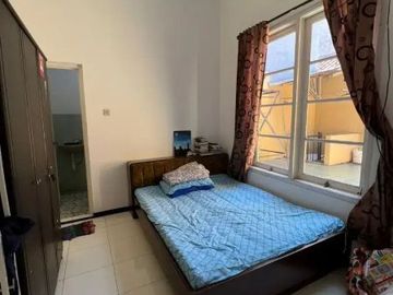 Rumah Minimalis 2 Lantai di Kebonsari Regency Daerah Jambangan