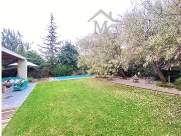 Casa en arriendo de 5 dorm. en La Reserva Colina