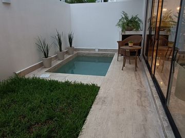 Casa de Lujo en Residencial Arbolada con Alberca