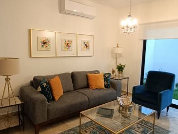 Casa de Lujo en Residencial Arbolada con Alberca