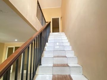 Rumah siap huni di perumahan green park jatiwarna, bekasi