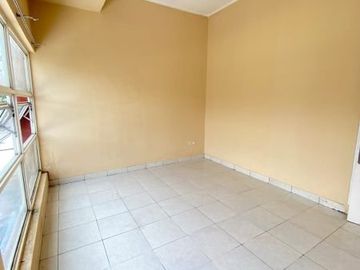 Rumah siap huni di perumahan green park jatiwarna, bekasi