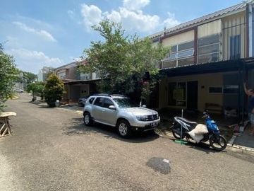 Rumah siap huni di perumahan green park jatiwarna, bekasi