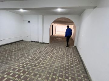 bodega en arriendo en las ferias occidental. Cod A7138701