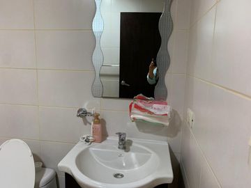 Departamento Amoblado en Venta, Edificio Elite Building, Sector Mall del Sol