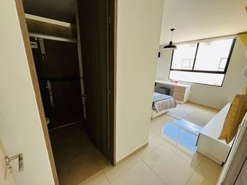 Estrena Casa en Altos Juriquilla, Roof Garden, 3 Niveles, Equipada.