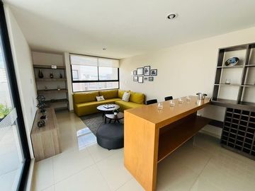 Estrena Casa en Altos Juriquilla, Roof Garden, 3 Niveles, Equipada.