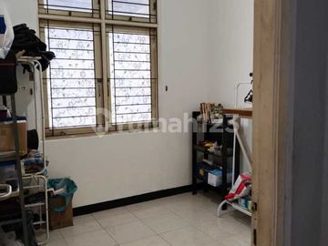 Dijual Rumah Siap Huni di Jl. Adiyaksa Tangerang
