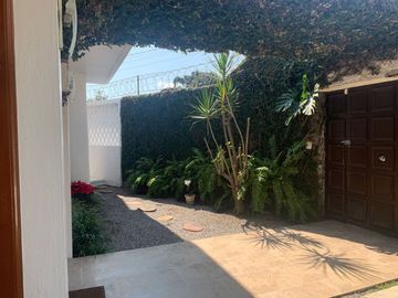 Casa Sola en Lomas de La Selva, Cuernavaca, Morelos CAEN-891-Cs