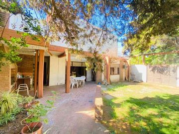 Chalet en venta en Ituzaingo Sur