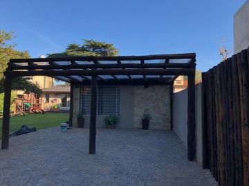 Casa en venta de 3 dormitorios en Parque Leloir
