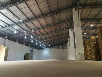 ARRIENDO EXCELENTE BODEGA NORTE DE QUITO