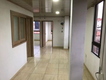 SE VENDE EDIFICIO RENTABLE Y  ESQUINERO DE 5 PISOS  B/ UNIR II BOGOTA COLOMBIA