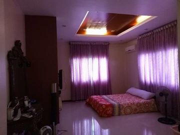 Spacious Corner Lot House and Lot for Sale in Hensonville An