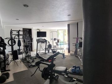 Se vende casa con Alberca en el Club de Golf, Pachuca, Hidalgo.
