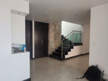 Se vende casa con Alberca en el Club de Golf, Pachuca, Hidalgo.