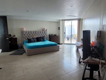 Se vende casa con Alberca en el Club de Golf, Pachuca, Hidalgo.