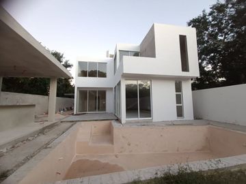 VENTA CASA EN PRIVADA RESIDENCIAL, KIKTEIL, MÉRIDA, YUCATAN