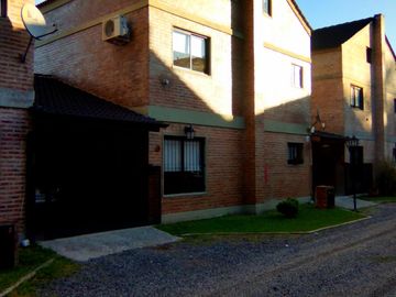 Hermosa casa en complejo Casuarinas 5 - Canning