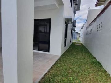 Brand New 2-Storey House and Lot with swimming pool for SALE in Hensonville Angeles City near Clark