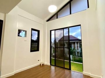 House and Lot for Sale in Greenwoods Pasig City