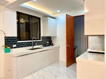 House and Lot for Sale in Greenwoods Pasig City