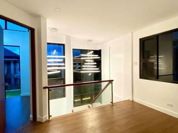 House and Lot for Sale in Greenwoods Pasig City