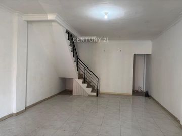 Siap Usaha Ruko Boulevard Harapan Indah Lokasi Strategis LB 137m