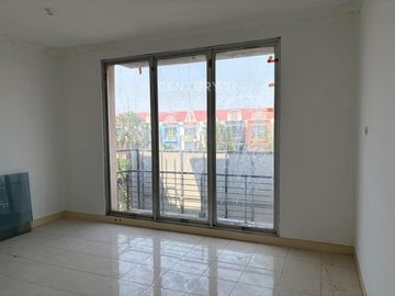 Siap Usaha Ruko Boulevard Harapan Indah Lokasi Strategis LB 137m
