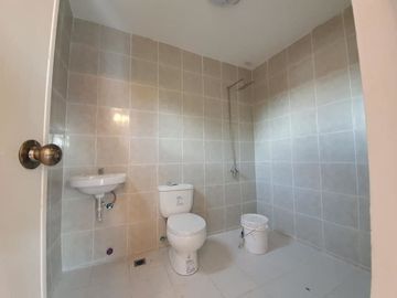 For Sale duplex hOuse in Vista Verde Cainta