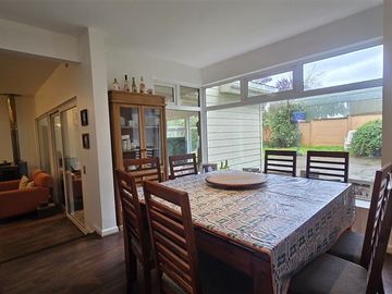 Casa en venta de 6 dorm. en Puerto Varas