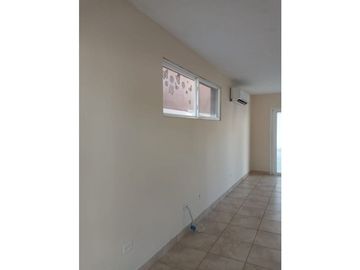 SE VENDE CASA EN BRISAS DEL GOLF EN $210,000 AM