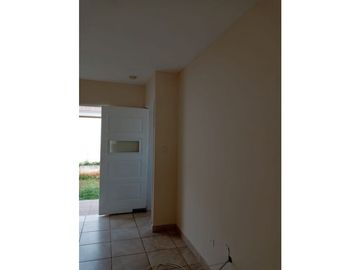 SE VENDE CASA EN BRISAS DEL GOLF EN $210,000 AM