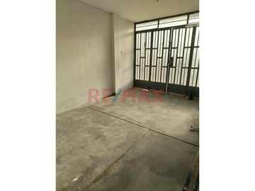 🏡 Venta De Casa + 2 Departamentos En Proyección En Monsefú