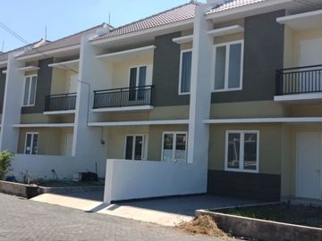 Rumah 2 Lantai Selangkah ke Juanda 900jutaan