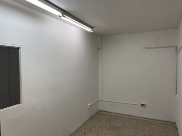 bodega en arriendo en obrero. Cod A3246