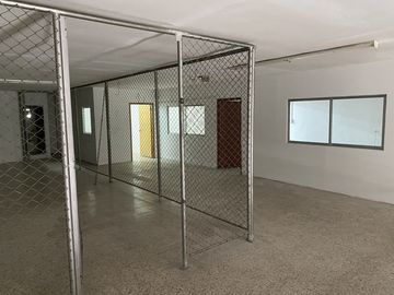 bodega en arriendo en obrero. Cod A3246