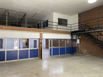 bodega en arriendo en obrero. Cod A3246