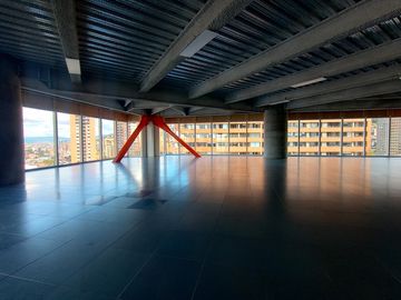 oficina en arriendo en centro internacional. Cod A1087184